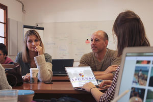 Individuelle Betreuung im Studium durch Lehrende aus der Praxis.